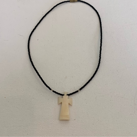 Vintage Bovine Bone Carved Cross Pendant Necklace w Black Glass Seed Beads 18" - Picture 2 of 12